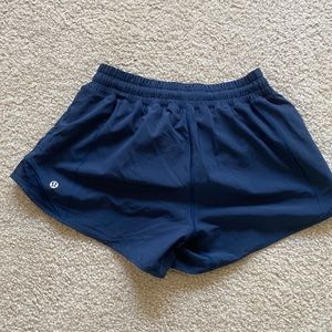 Lululemon Hotty Hot High-Rise Lined Short 2.5"